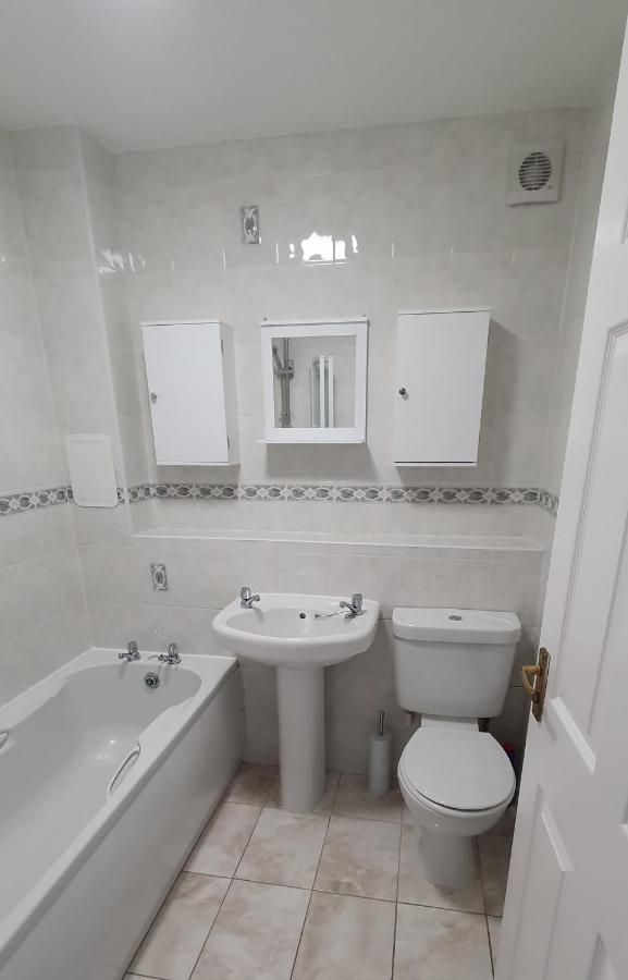 Spacious, Modern 3 Bedroom Luxury Flat In Centre Location Broughty Ferry Exterior foto